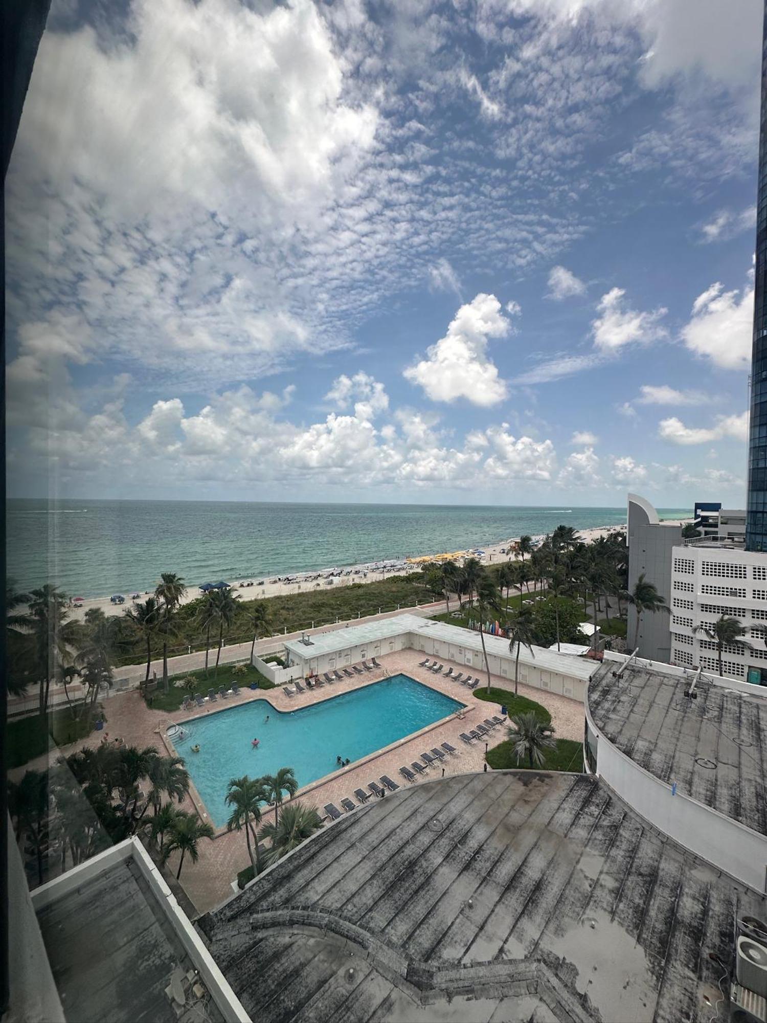 Casablanca On The Beach Miami Beach Rum bild