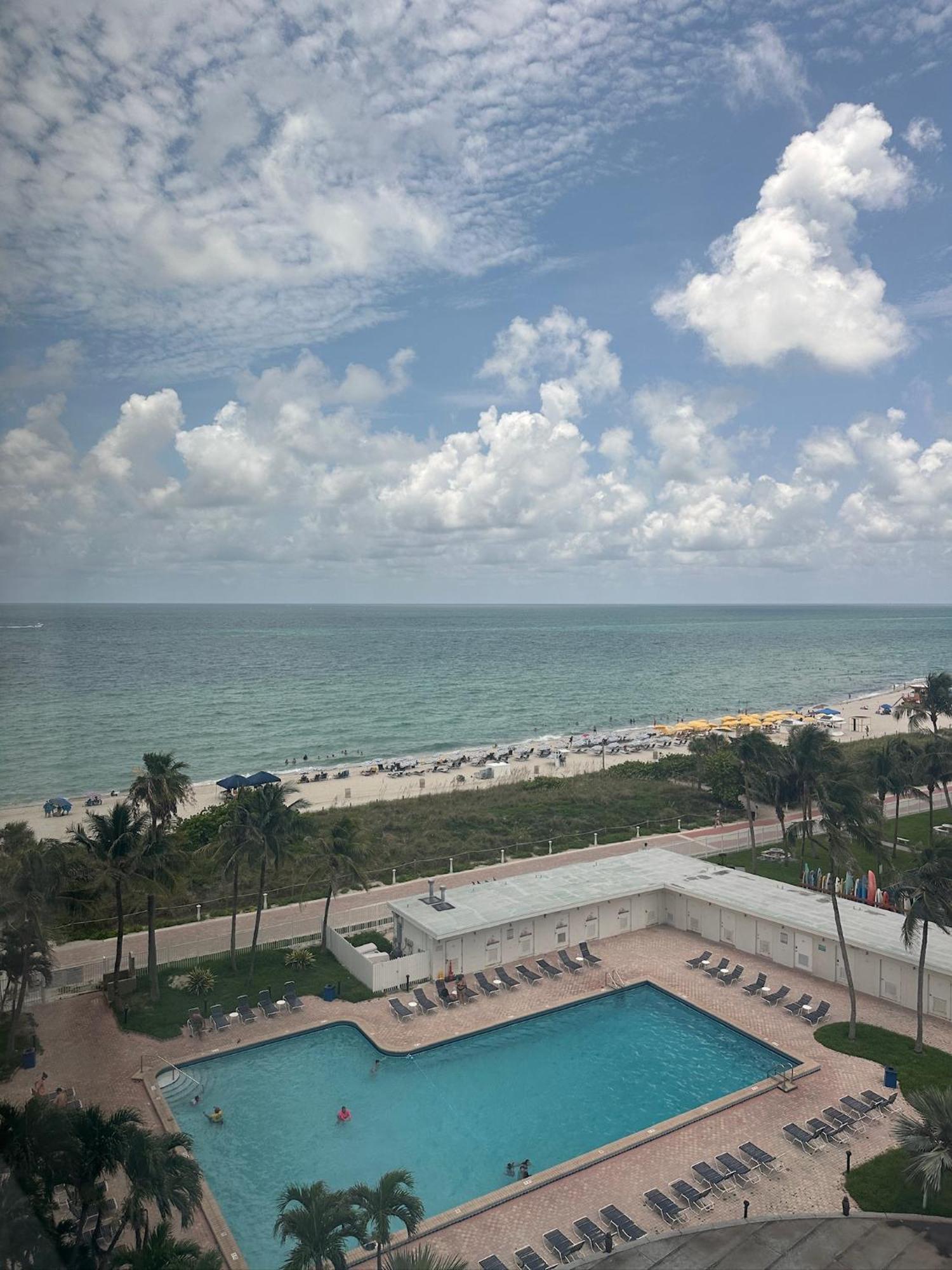 Casablanca On The Beach Miami Beach Rum bild