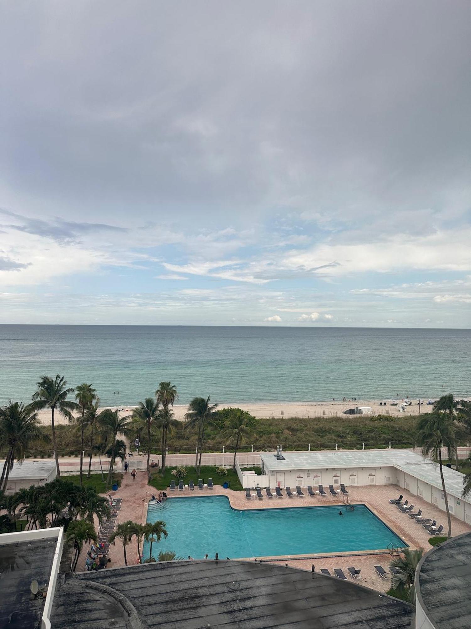 Casablanca On The Beach Miami Beach Rum bild